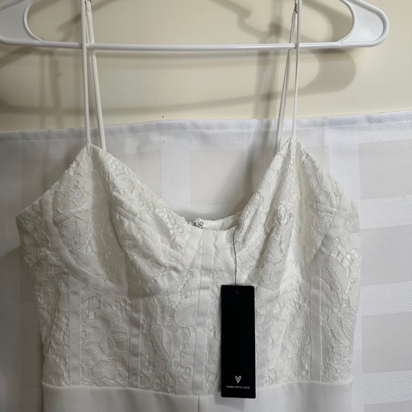 NWT Lulus White Lace Jumpsuit Sz Small - Picture 4 of 12